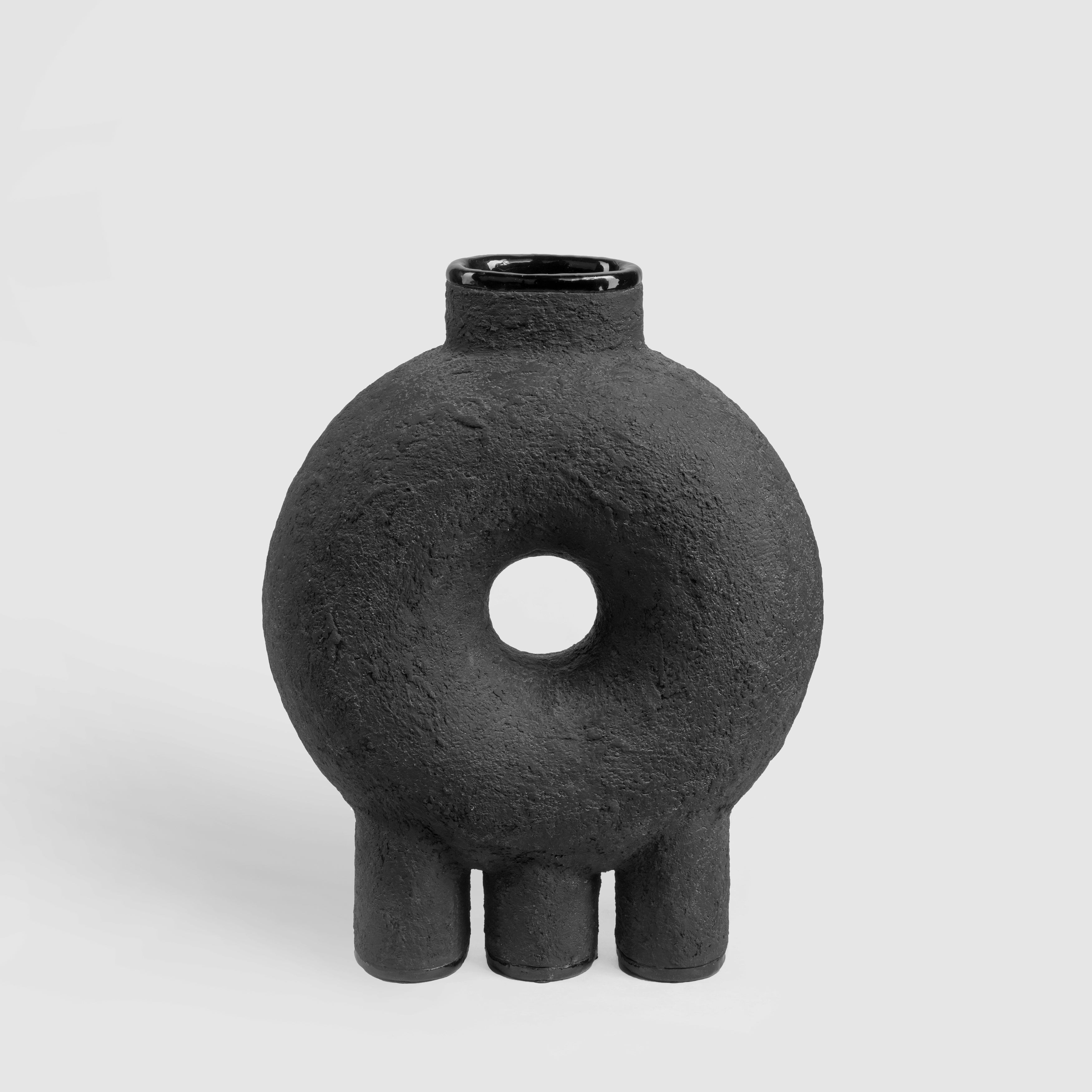 KUMANEC three-legged vase